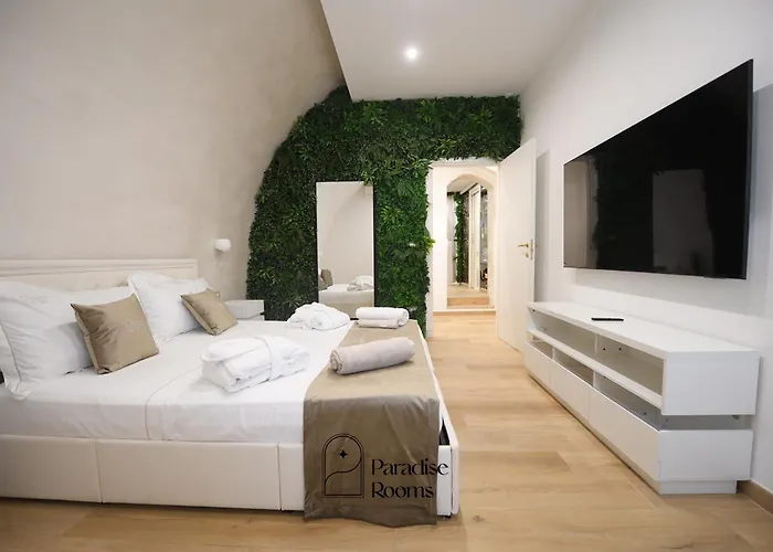 Paradise Apartment *